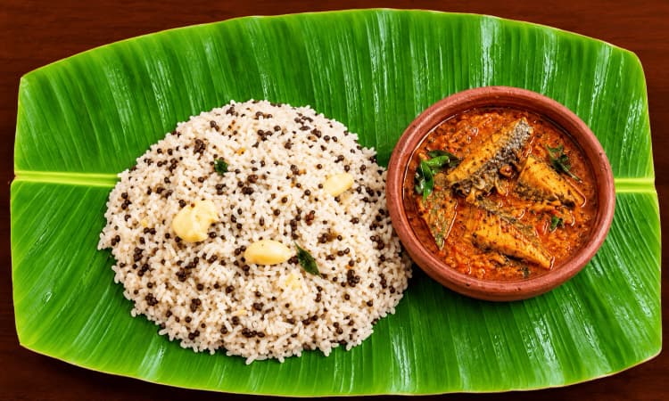 உளுந்தம்பருப்பு சோறு - traditional non-vegetarian food at Saaral Mess, Tenkasi